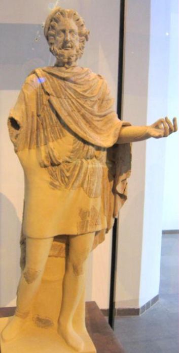 Оратор. Римская статуя. Тунис. Музей Бардо. (Фото Лимарева В.Н.)